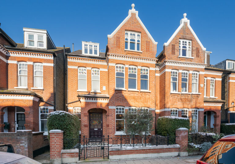 Tooting Townhouse image 1