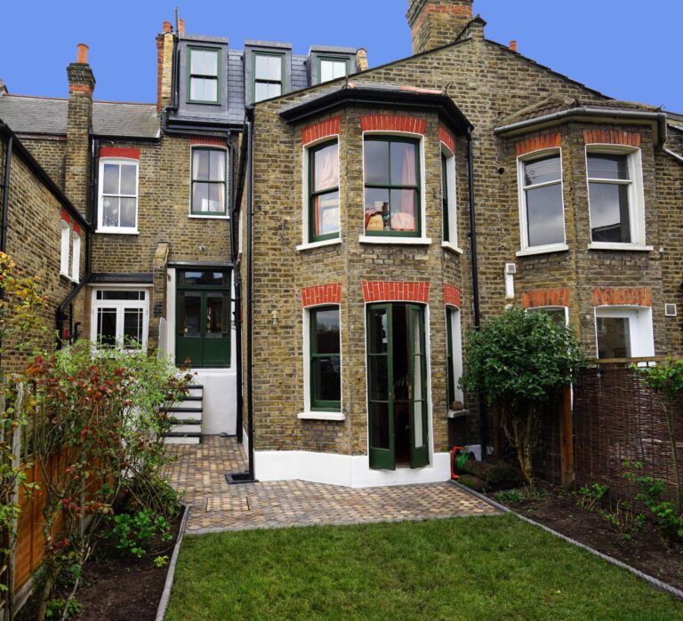 1930s & 40s East London Terraced House image 18