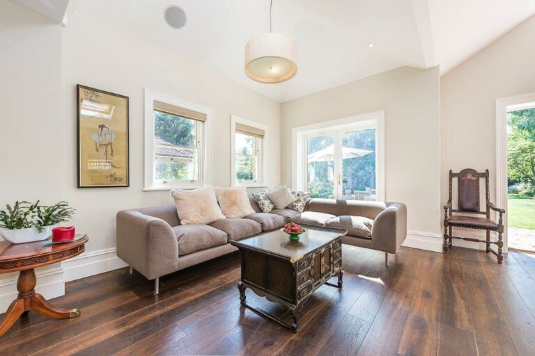 Large Ealing Family Home image 16