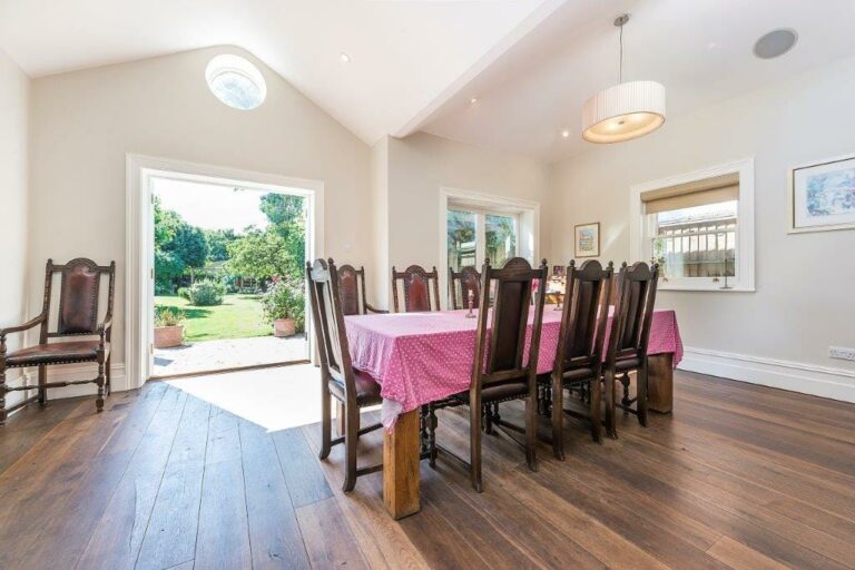Large Ealing Family Home image 15