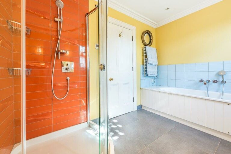 Large Ealing Family Home image 33