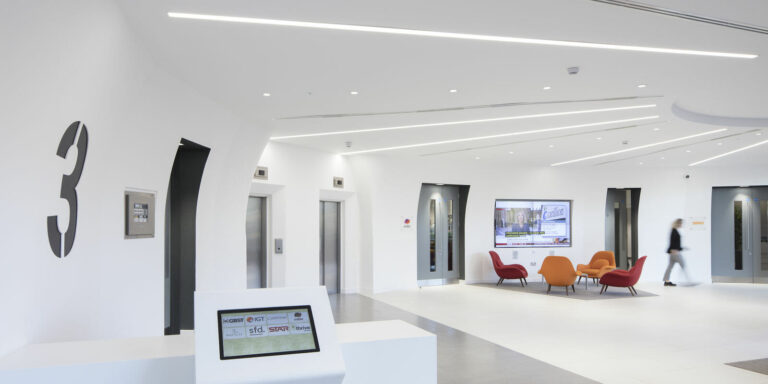 Spacious Office Suite image 8