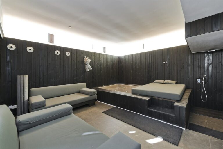 Remote Modern House with Waterview image 14