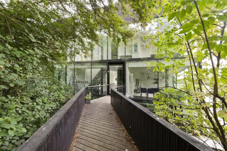 Remote Modern House with Waterview image 22