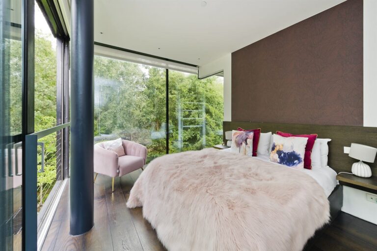 Remote Modern House with Waterview image 31