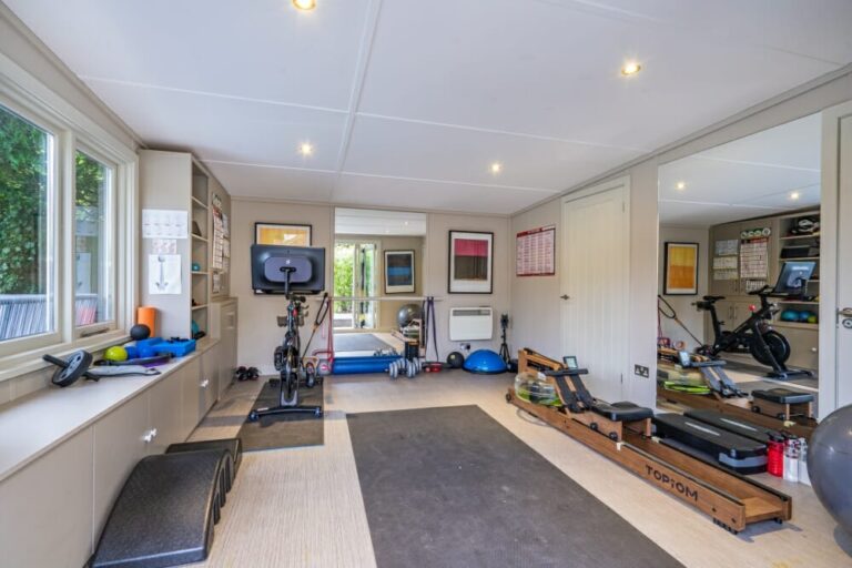 A Modern Family Home with Large Swimming Pool image 45