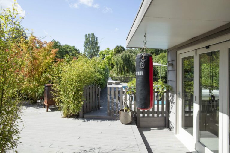 A Modern Family Home with Large Swimming Pool image 95