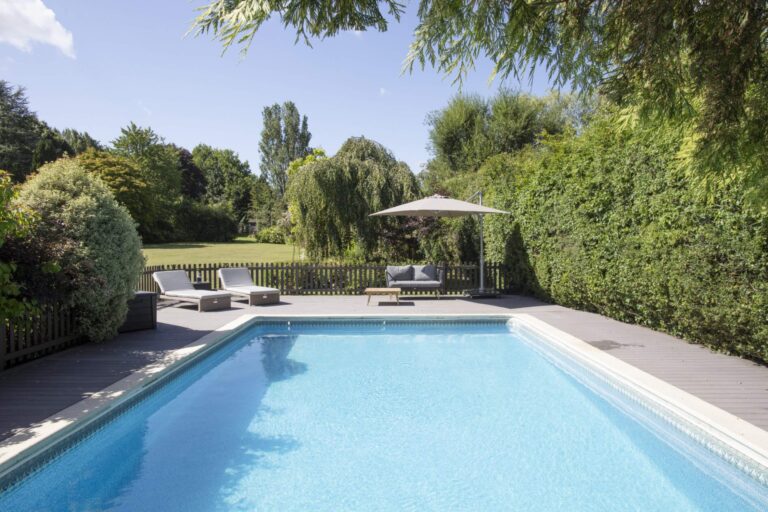 A Modern Family Home with Large Swimming Pool image 96