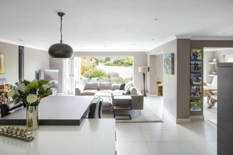 A Modern Family Home with Large Swimming Pool image 11