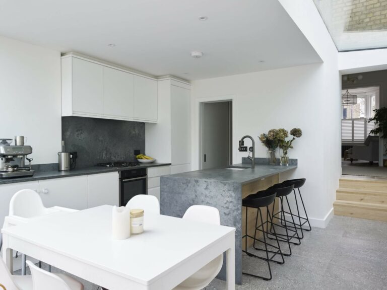 Beautifully Designed Victorian Family Home image 9