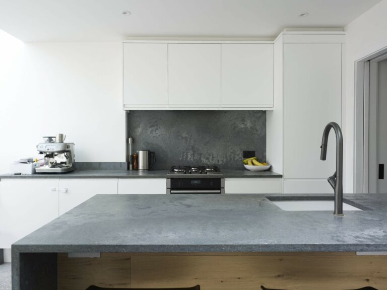 Beautifully Designed Victorian Family Home image 11