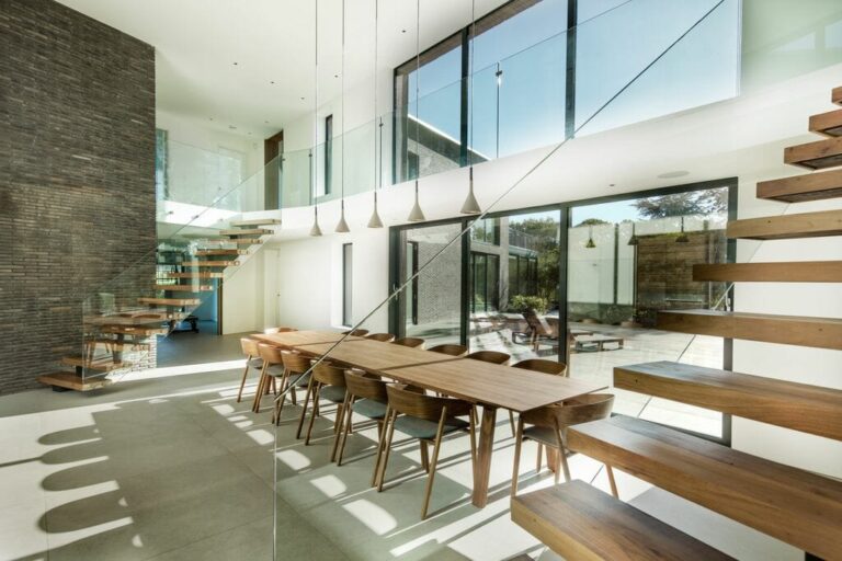 Modern Mega Mansion with Pool and Tennis Court in Southampton image 7