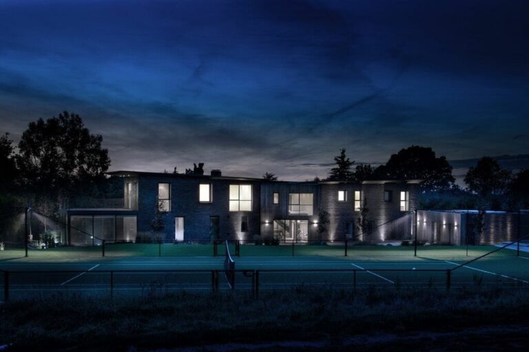 Modern Mega Mansion with Pool and Tennis Court in Southampton image 17