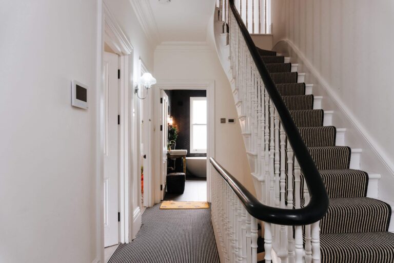 Beautiful Victorian Home in Dulwich image 30