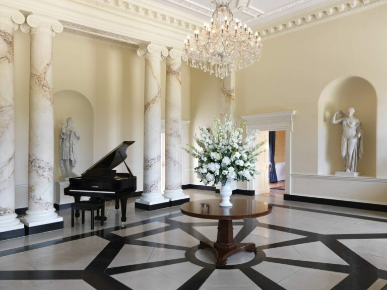 Grand Georgian Palladian Mansion image 10