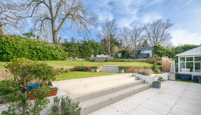 Modern Dulwich Home with Outhouse image 38