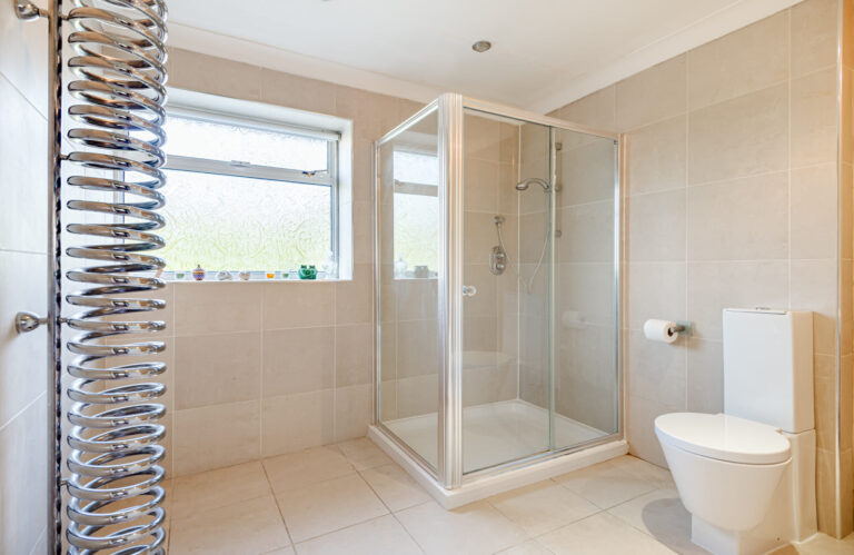Modern Dulwich Home with Outhouse image 21