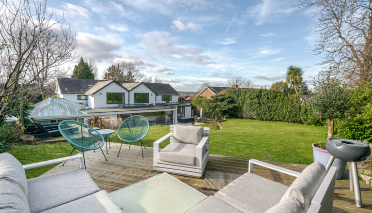 Modern Dulwich Home with Outhouse image 35