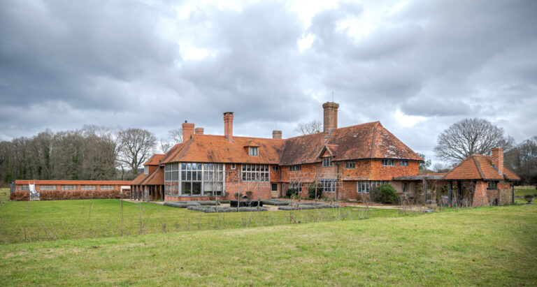 Surrey Farmhouse with Events Barn image 4