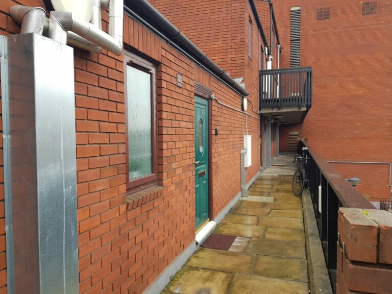 Industrial Style Council Estate In North London image 7