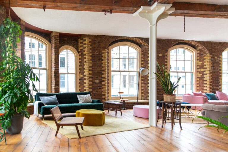 Large Open Plan Vacant Floor image 2