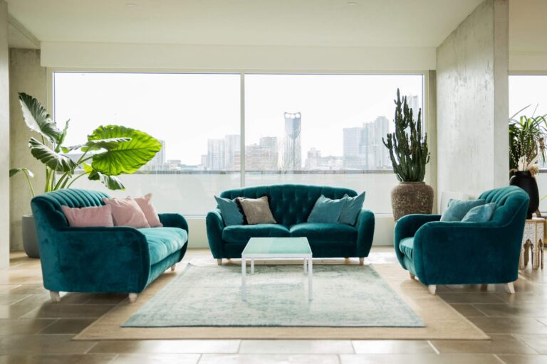 Modern Penthouse in Central London image 3
