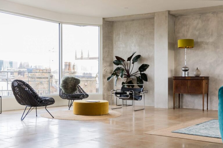 Modern Penthouse in Central London image 4