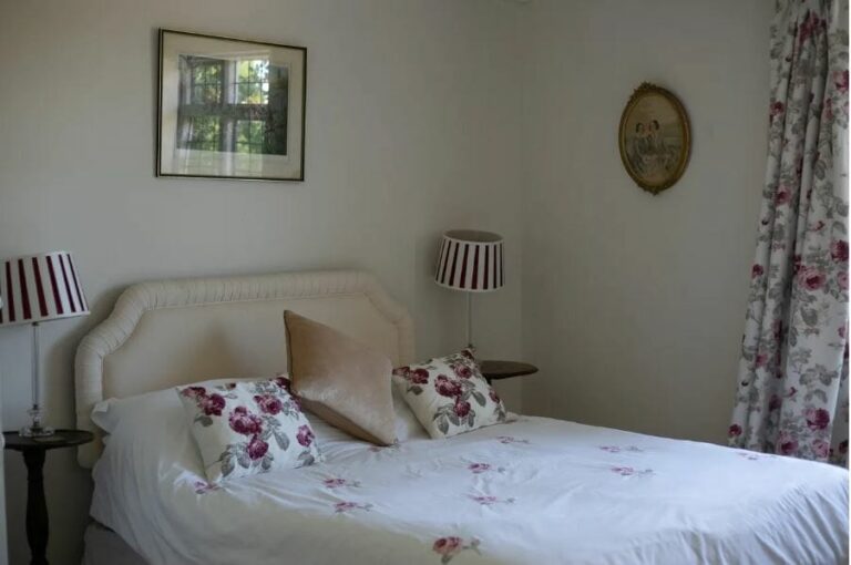 Wonderful English Farm in Remote Location image 33