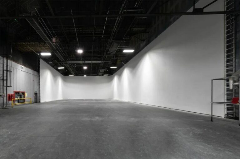 Multi Stage Studio in W3 image 4