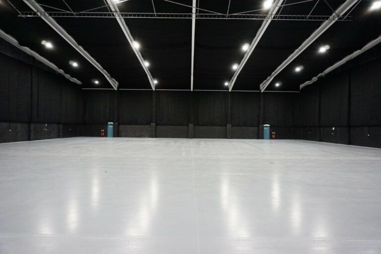 Large Studio Space in Iver image 3