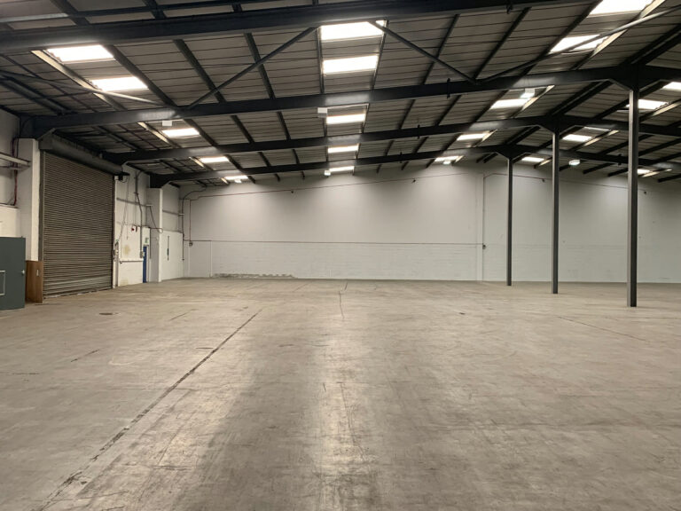 Large Studio Space in Iver image 24