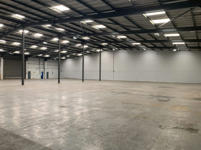 Large Studio Space in Iver image 22