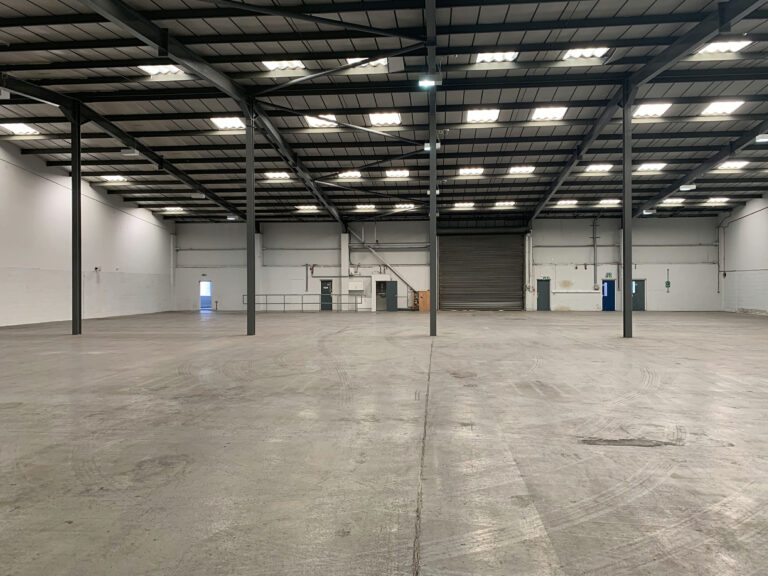 Large Studio Space in Iver image 28
