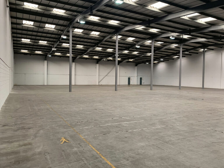 Large Studio Space in Iver image 21