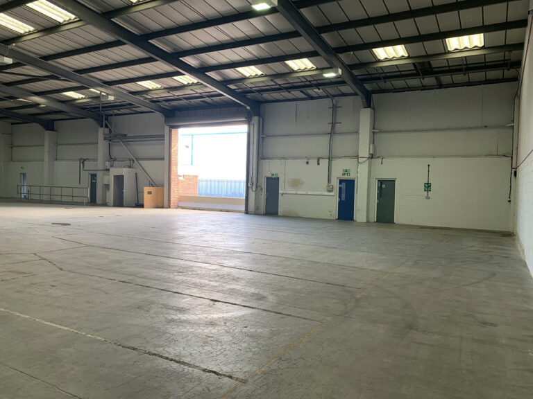 Large Studio Space in Iver image 32