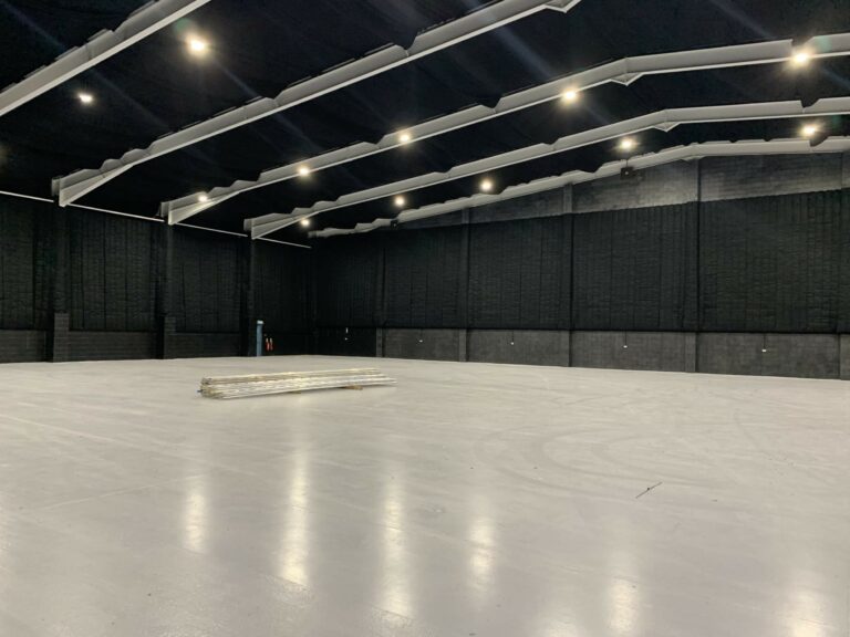 Large Studio Space in Iver image 10