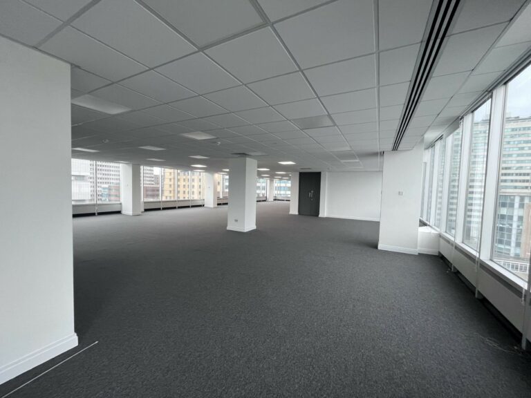 Vacant Croydon Office image 3