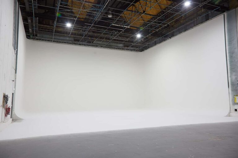 Multi Stage Studio in W3 image 9