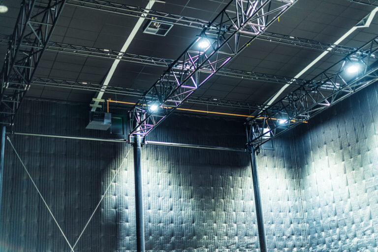 Large Studio in Park Royal image 9