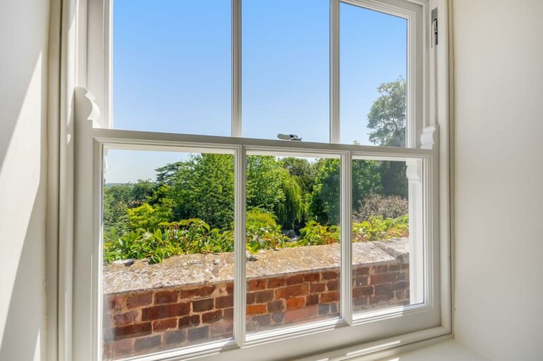 Contemporary Theydon Bois image 26