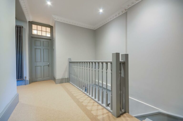 Contemporary Theydon Bois image 17