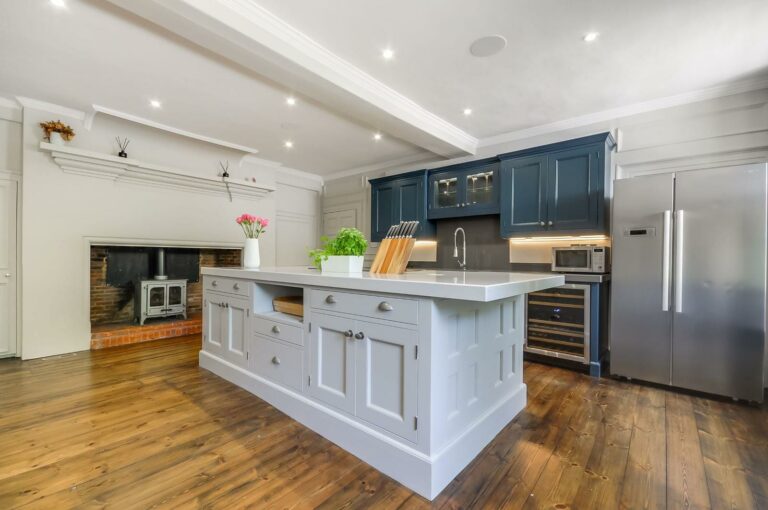 Contemporary Theydon Bois image 4