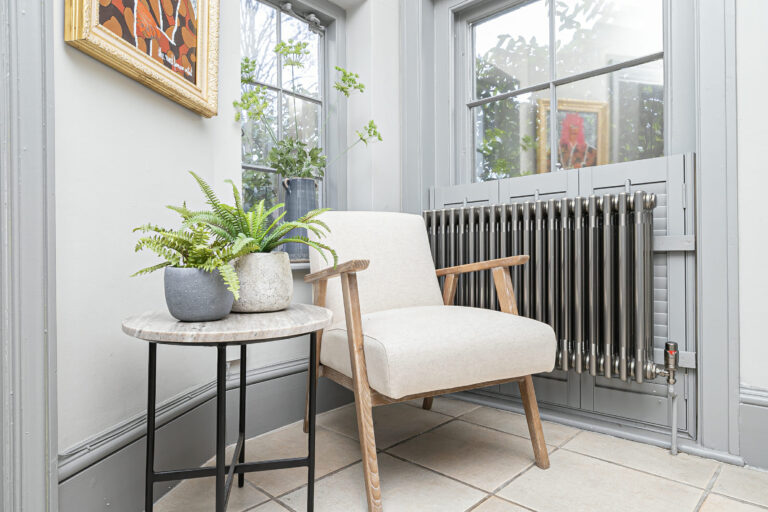 Contemporary Theydon Bois image 28