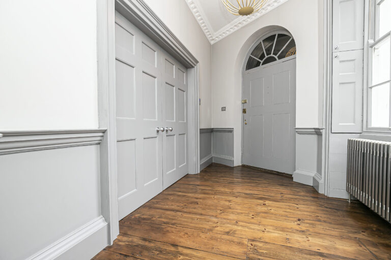 Contemporary Theydon Bois image 11