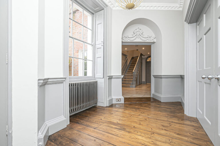 Contemporary Theydon Bois image 10
