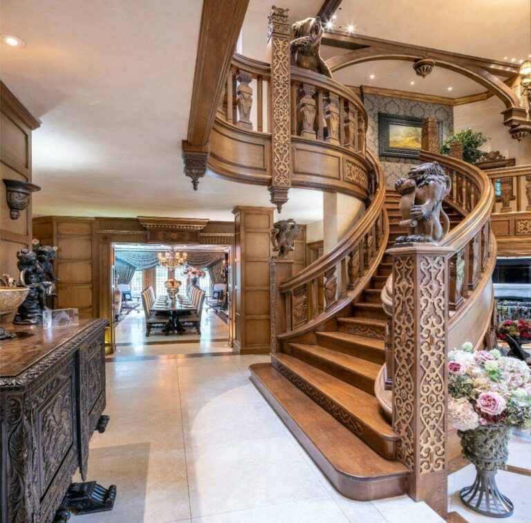 Grand Magical Home in Radlett image 4