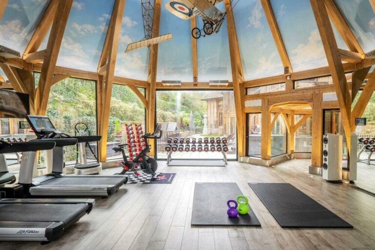 Grand Magical Home in Radlett image 26