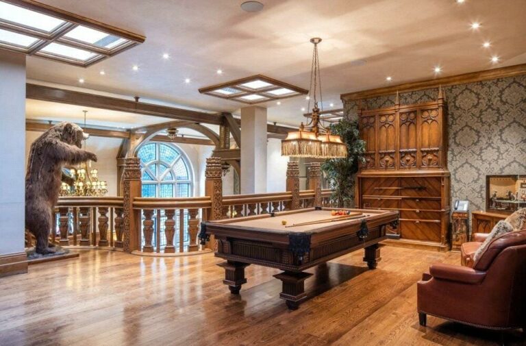 Grand Magical Home in Radlett image 30