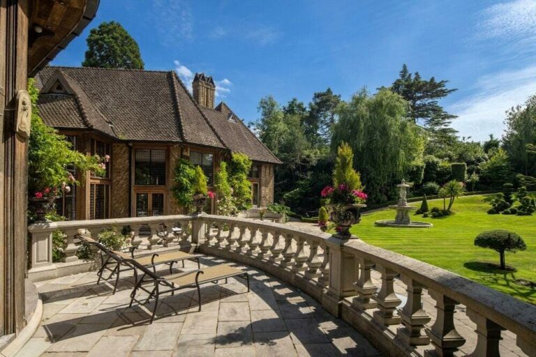 Grand Magical Home in Radlett image 42