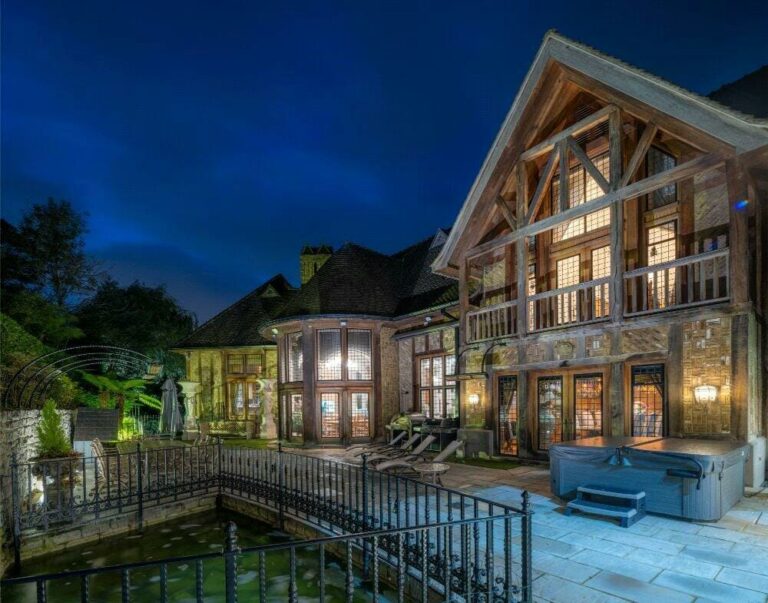 Grand Magical Home in Radlett image 45